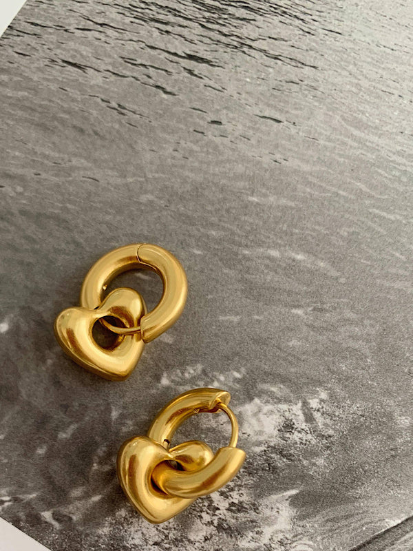 heart hook earring | 18k gold earrings