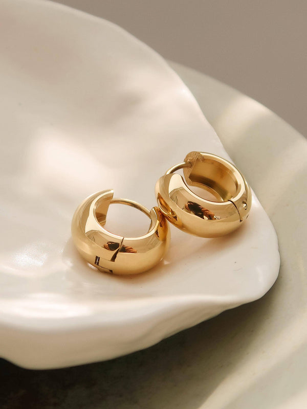 classic hoop earring | 18k gold earrings