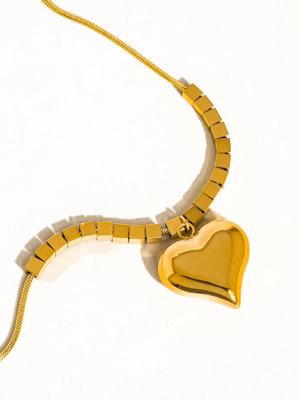 classic heart necklace | 18k gold necklace