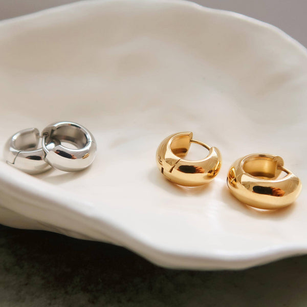 classic hoop earring | 18k gold earrings