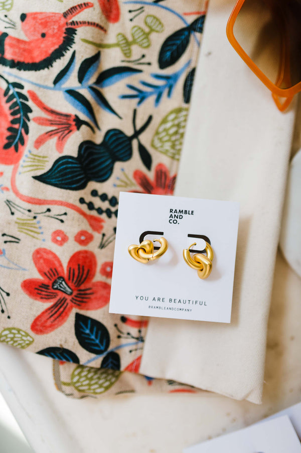 heart hook earring | 18k gold earrings