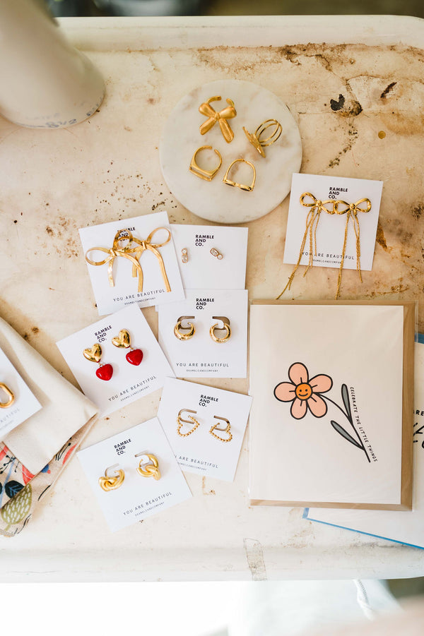 petite heart earring | 18k gold earrings