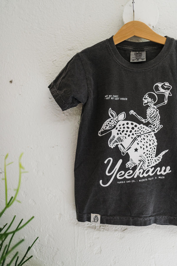 yeehaw | youth pepper comfort colors tee