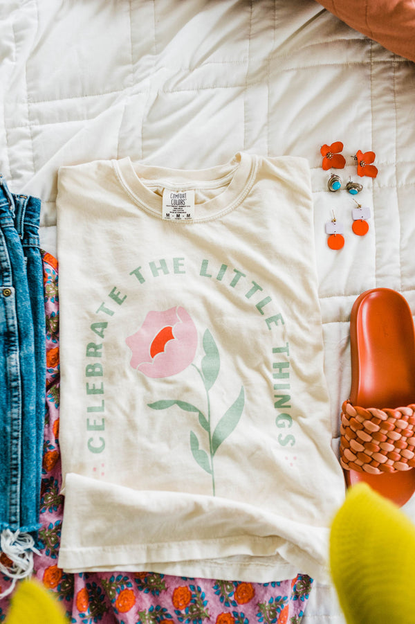 celebrate the little things | cream boxy cropped tee