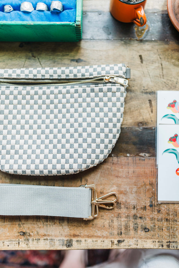 westlyn woven bum bag | checkered grey