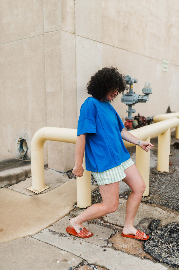reverse seam pocketed oversized t-shirt | blue