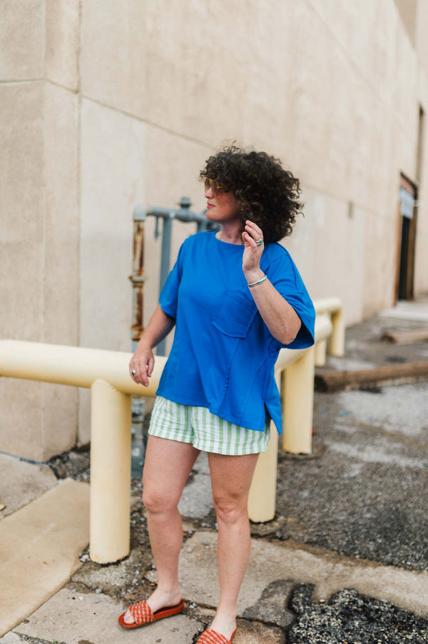 reverse seam pocketed oversized t-shirt | blue