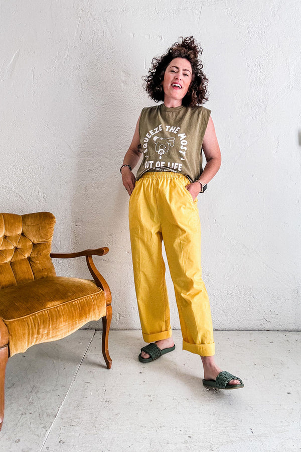 squeeze the most out of life | faded army boxy muscle tee