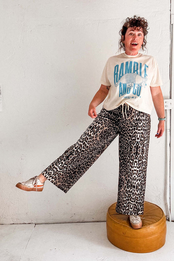 ramble & co. armadillo | cream comfort colors boxy cropped tee