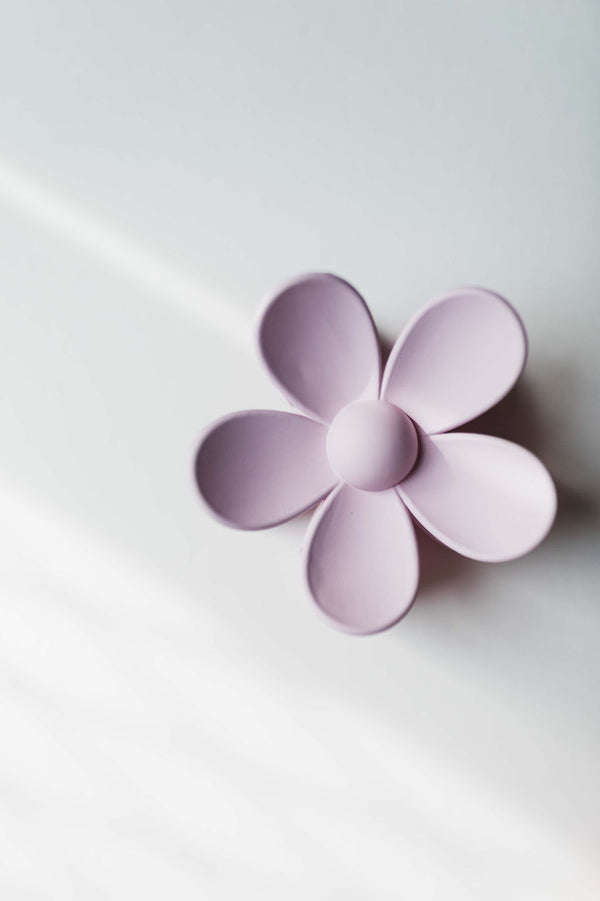 oversized matte flower hair claw clip | lilac