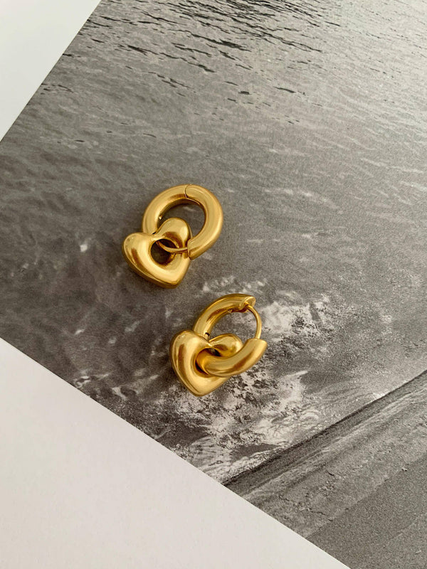 heart hook earring | 18k gold earrings