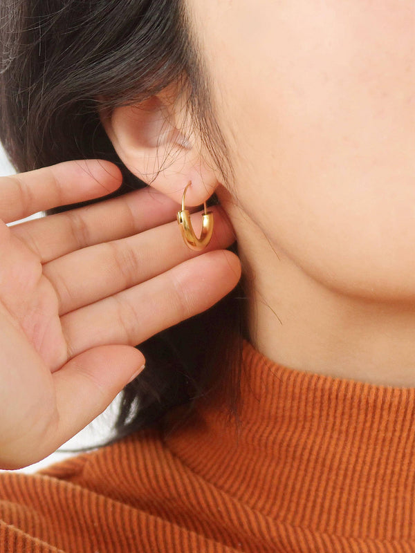 mackenzie | u-shape hoop earring