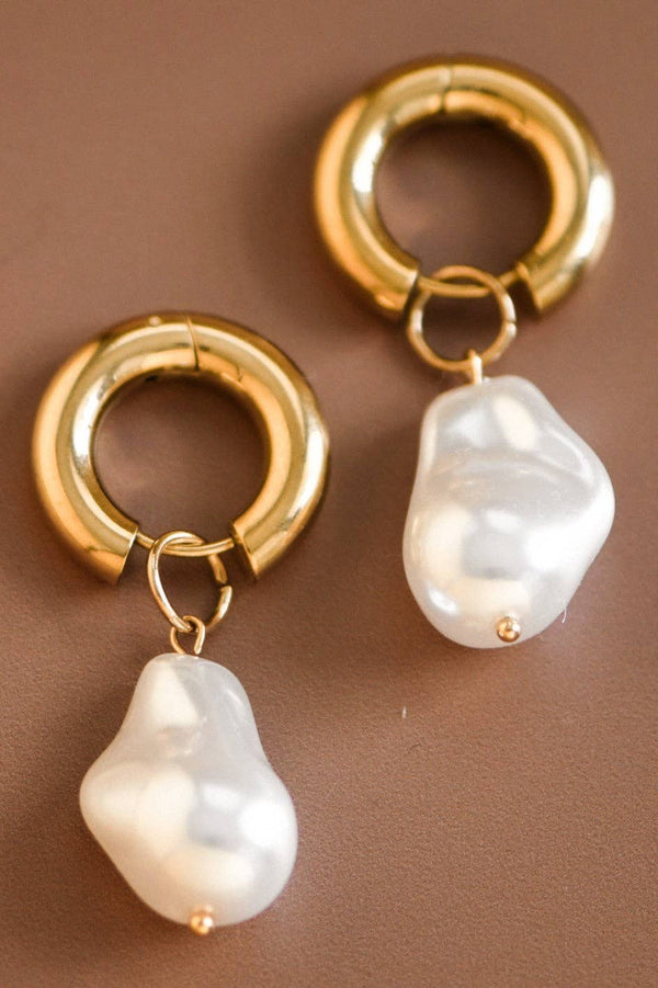 pearl drop | earring