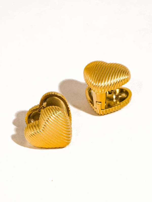 heart earring | 18k gold