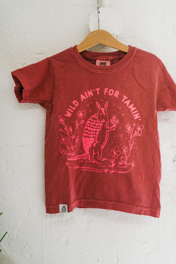 wild ain&#39;t for tamin | youth crimson comfort colors tee