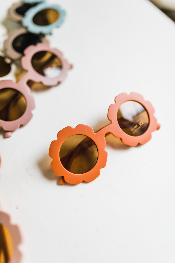 flower toddler sunnies | coral