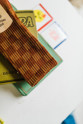 tonal checkerboard crew socks | rust