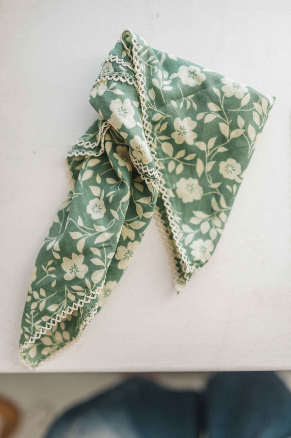 chic printed bandana | green floral