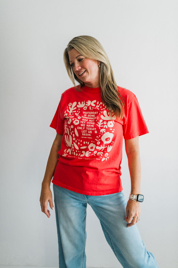 yesterday is gone | paprika comfort colors tee