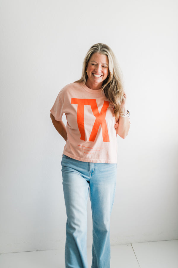 tx | peachy boxy cropped tee