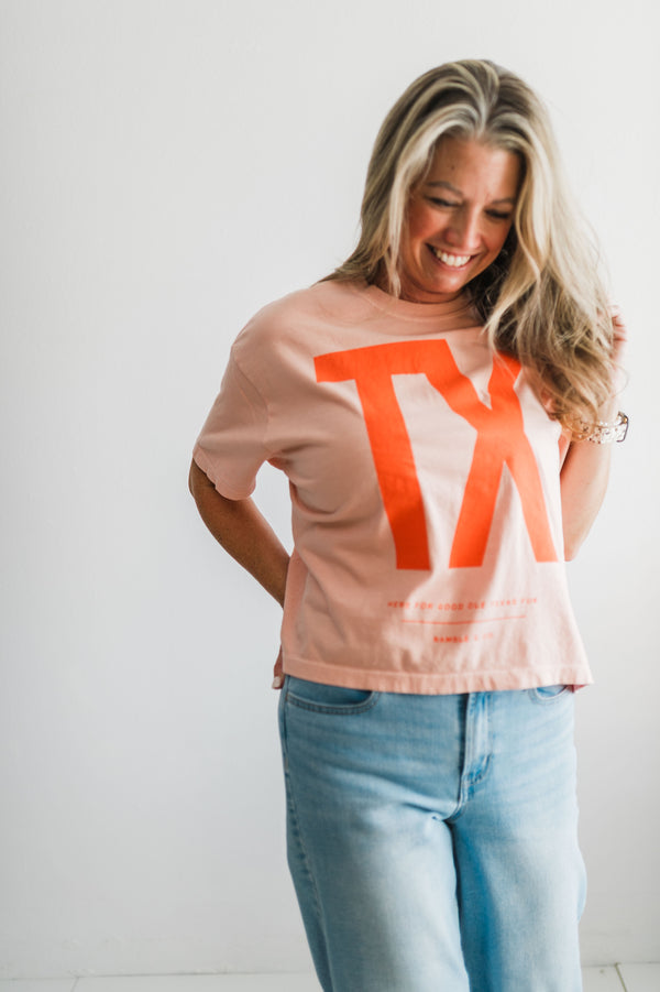 tx | peachy boxy cropped tee