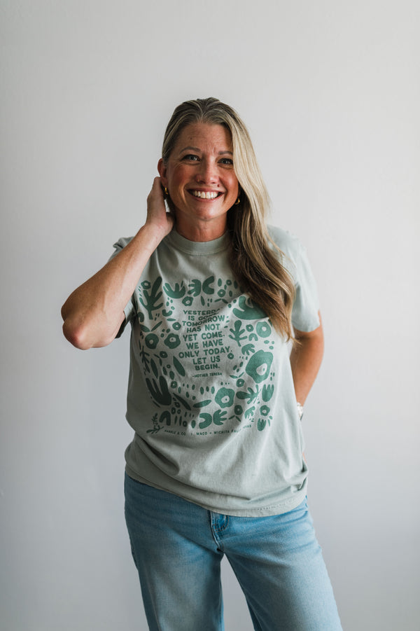 yesterday is gone | bay comfort colors tee