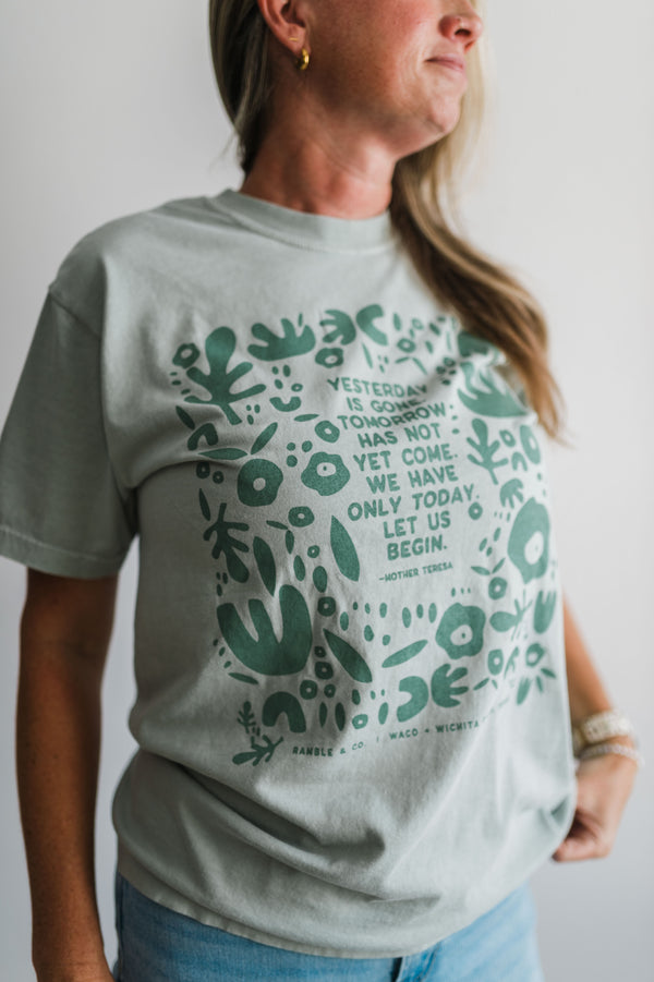 yesterday is gone | bay comfort colors tee