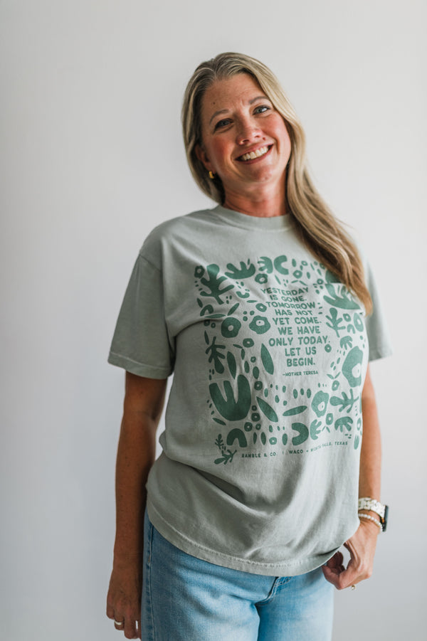 yesterday is gone | bay comfort colors tee