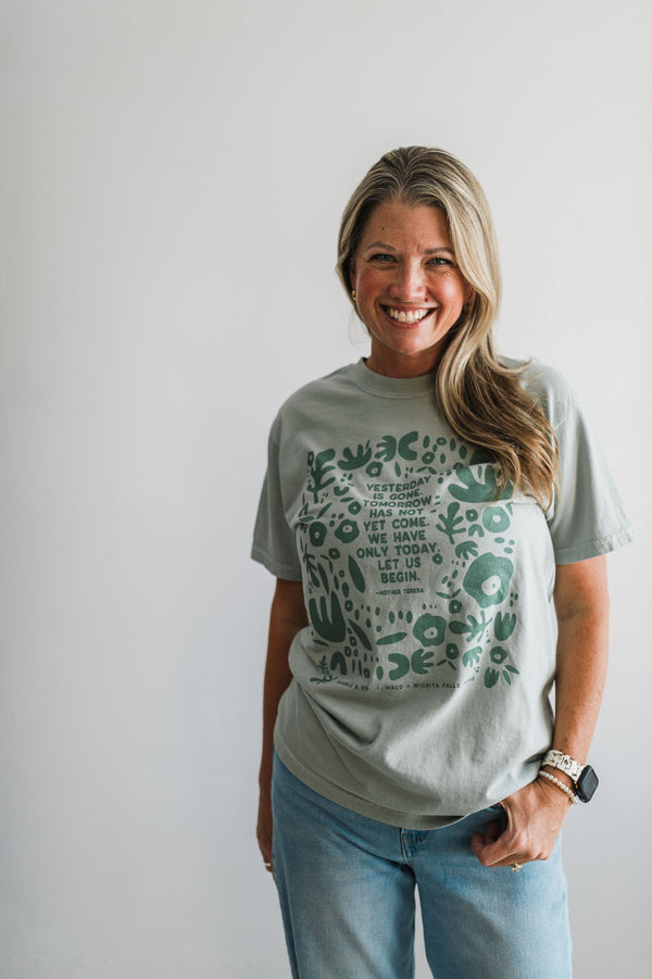 yesterday is gone | bay comfort colors tee