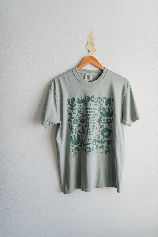 yesterday is gone | bay comfort colors tee