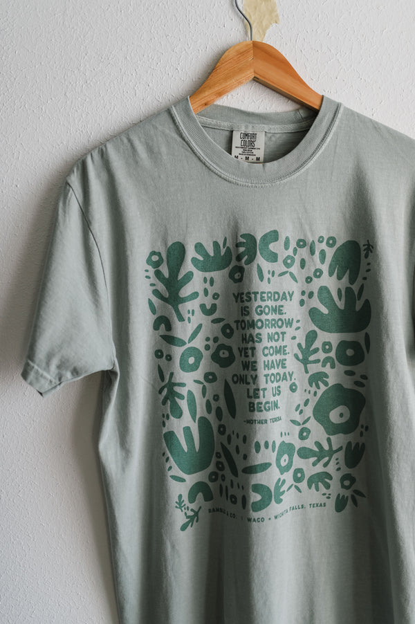 yesterday is gone | bay comfort colors tee