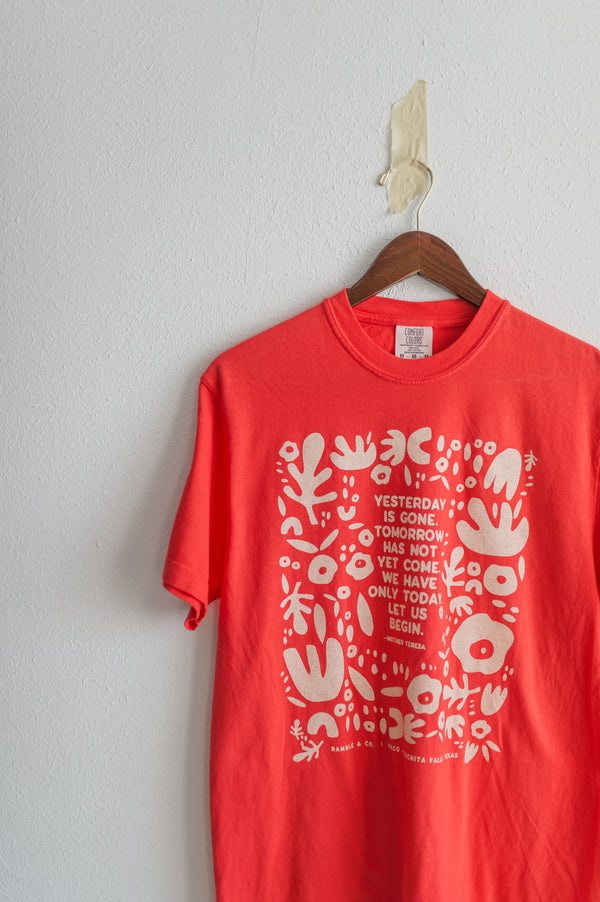 yesterday is gone | paprika comfort colors tee