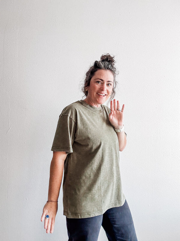 vintage wash oversized tee | army green