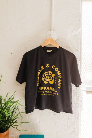 ramble rose | black boxy cropped tee