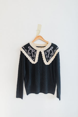 bow embroidered cable knit sweater | black