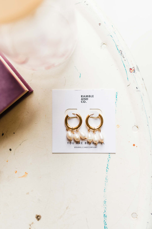 petite pearl dangle | earring