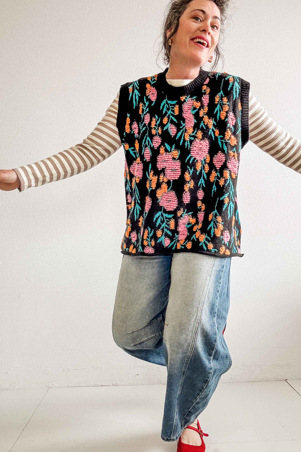 floral sweater vest | black