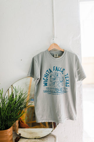 wichita falls biking armadillo | bay comfort colors tee