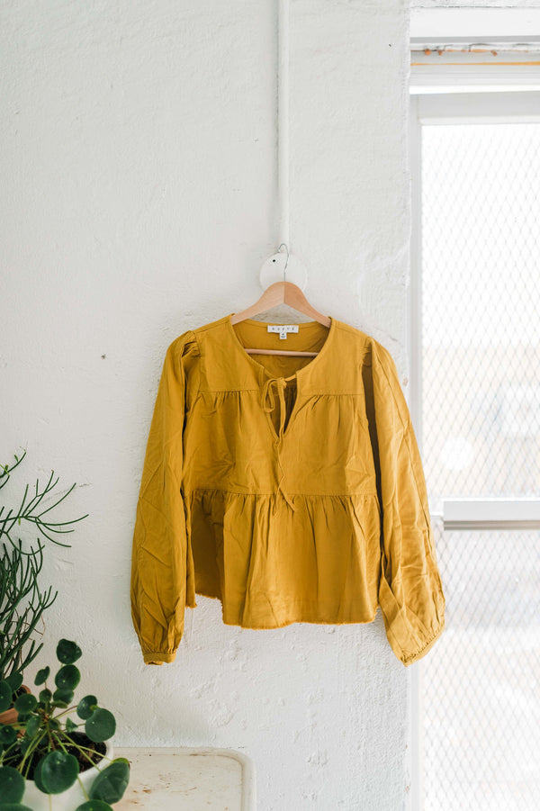 tie-front tiered top | mustard