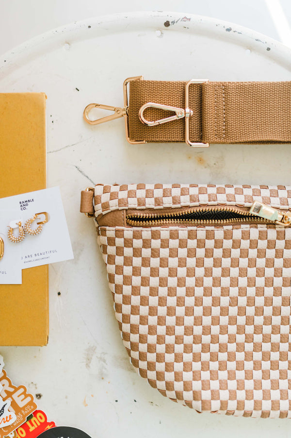 westlyn woven bum bag | checkered tan