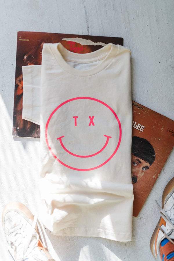 tx smiley | cream relaxed tee