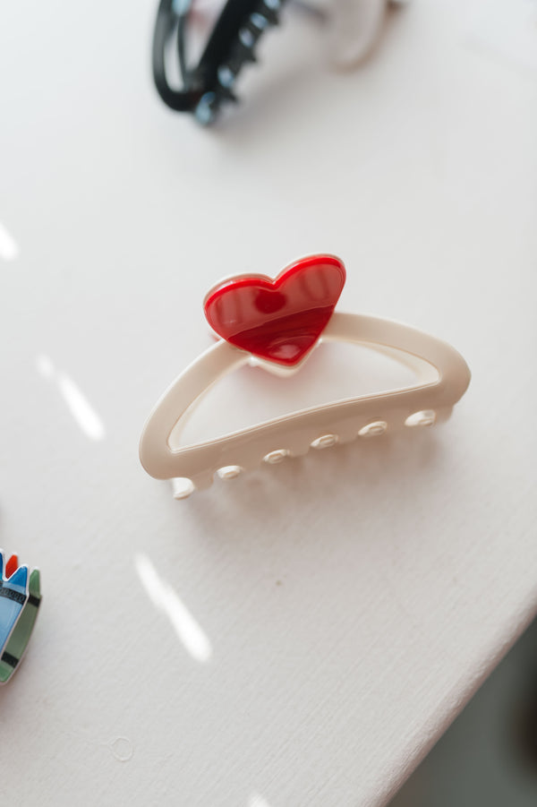 heart claw clip | cream + red