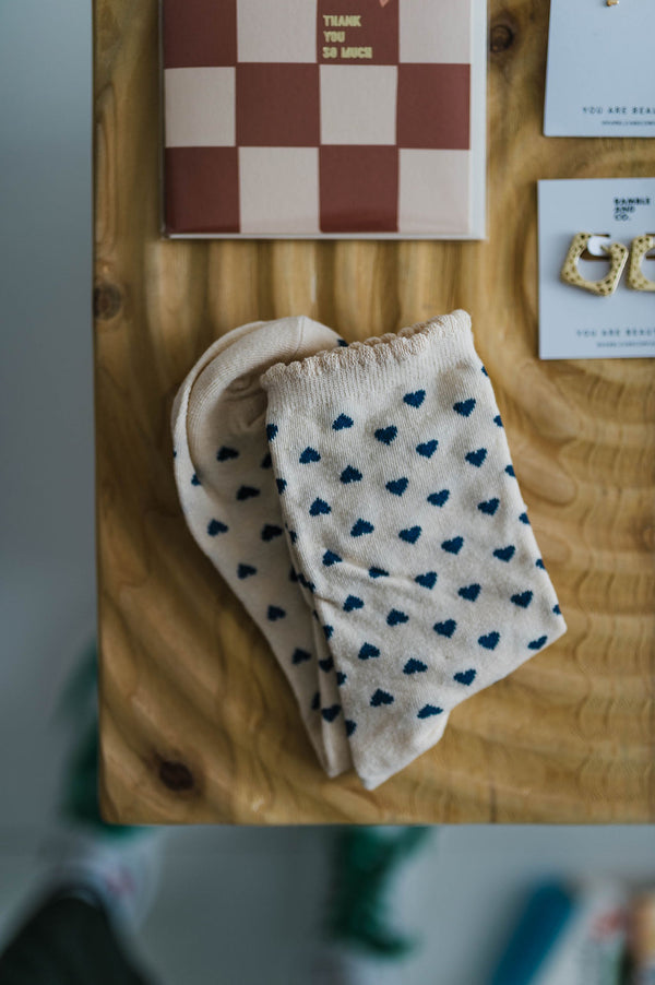 sweet flower socks | blue hearts