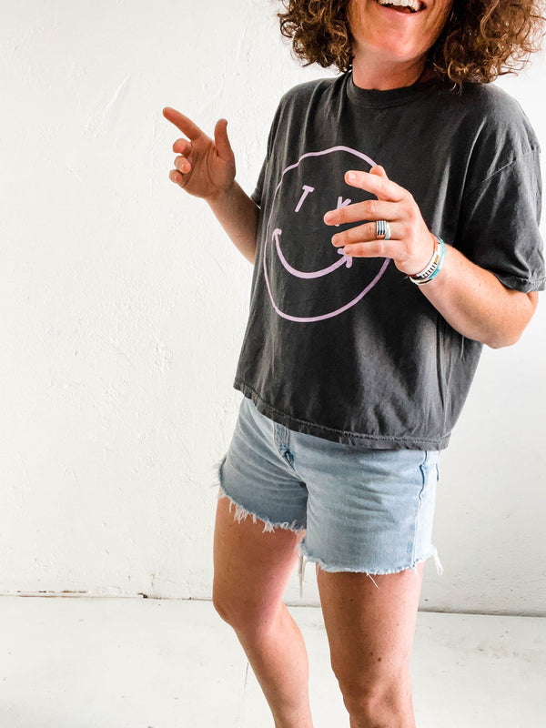 tx smiley | pepper boxy cropped tee