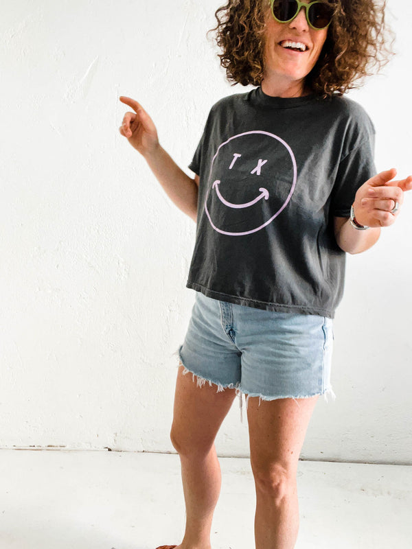 tx smiley | pepper boxy cropped tee