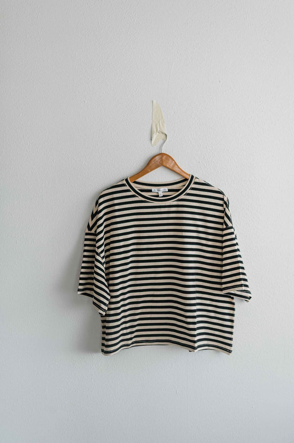 oversized boyfriend tee| black stripe