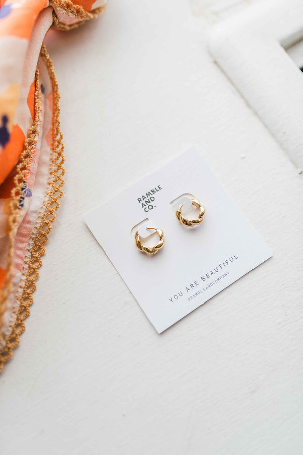 twist hopp | 18k gold huggie