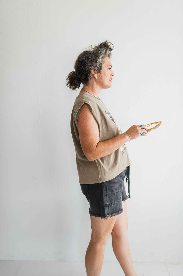 wild ain't for tamin' desert | faded brown boxy muscle tee