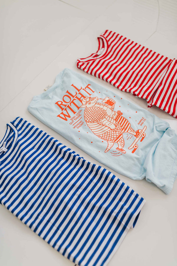 roll with it armadillo soothing blue | comfort wash unisex tee