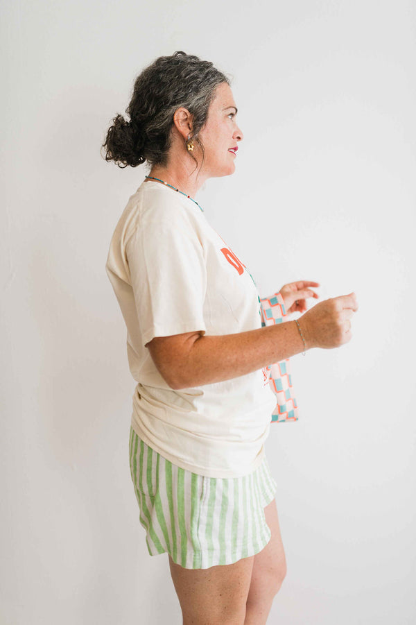 easy does it armadillo parchment | comfort wash unisex tee